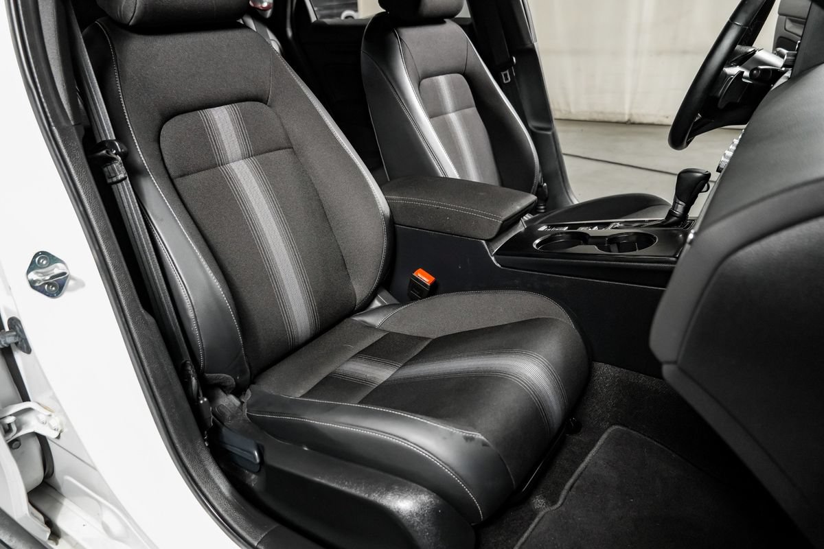 Used 2023 Honda Civic Sport image 29