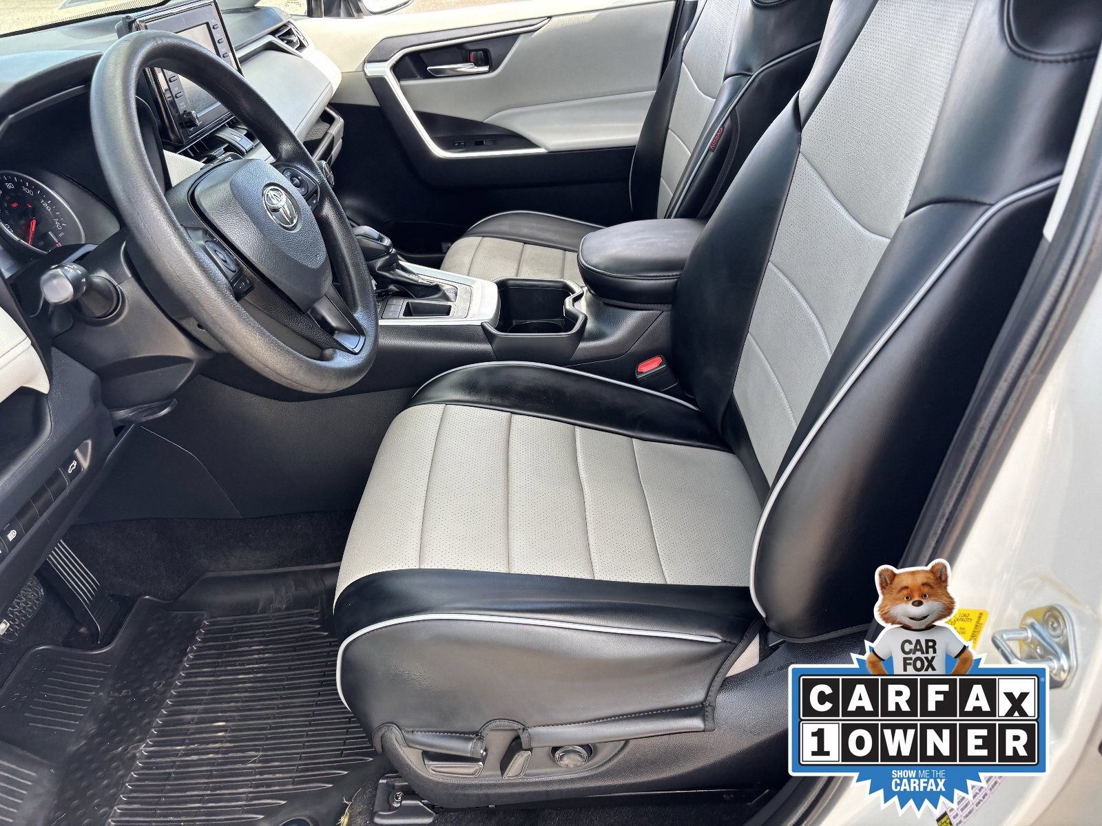 Used 2022 Toyota RAV4 XLE w/ Convenience Package FWD image 21
