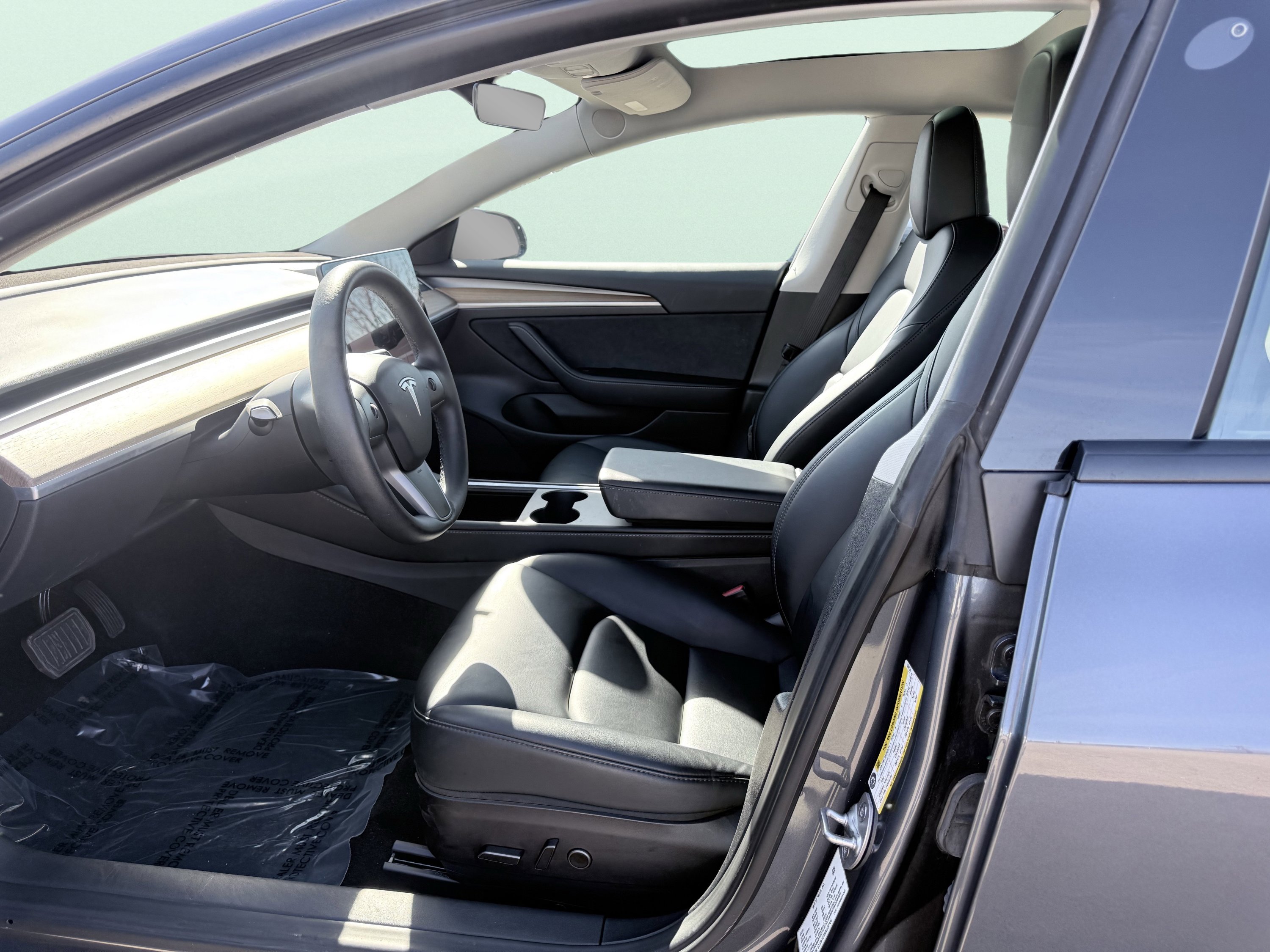 Used 2023 Tesla Model 3 Standard Range image 24