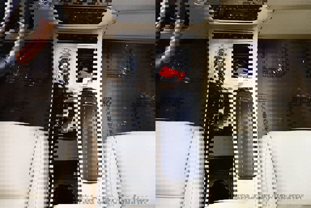 Used 2013 Lexus ES 300h image 29