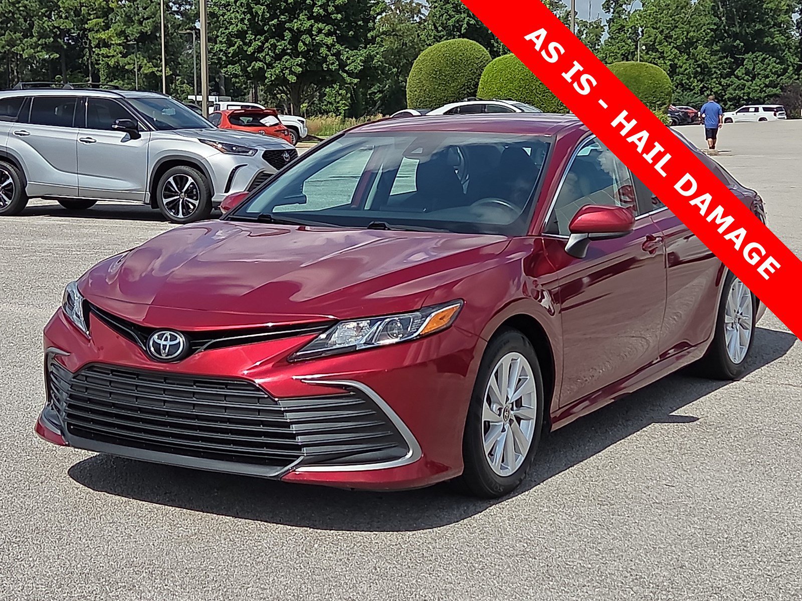 Used 2021 Toyota Camry LE FWD image 2
