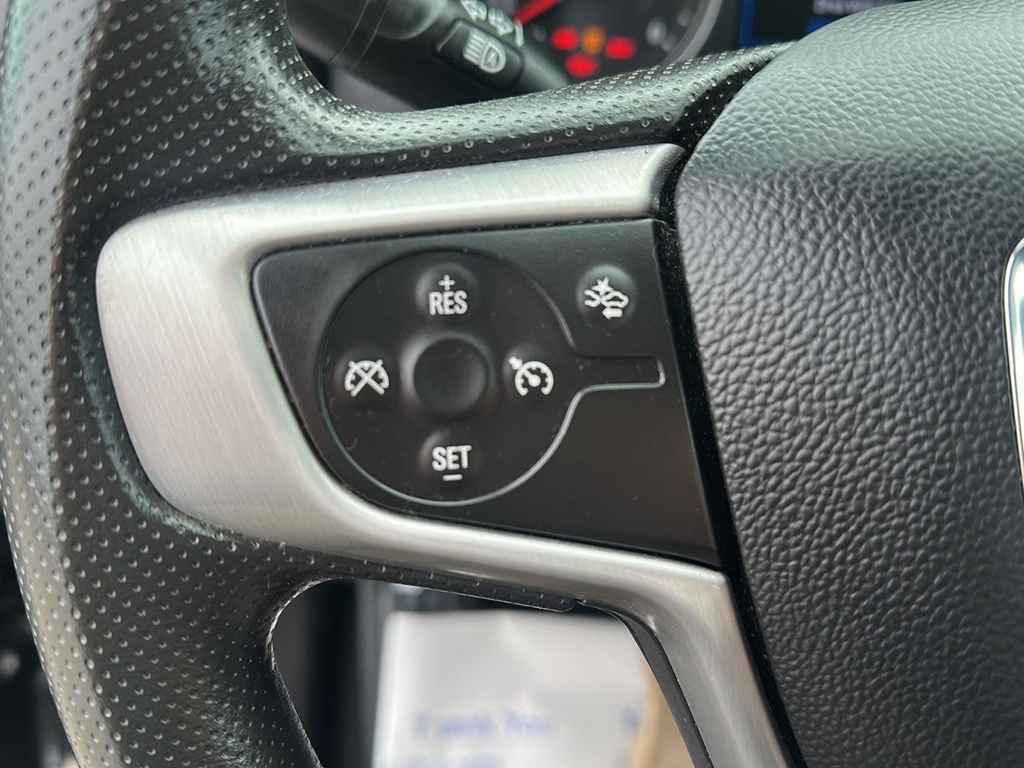 Used 2024 GMC Terrain SLE w/ Driver Convenience Package image 28