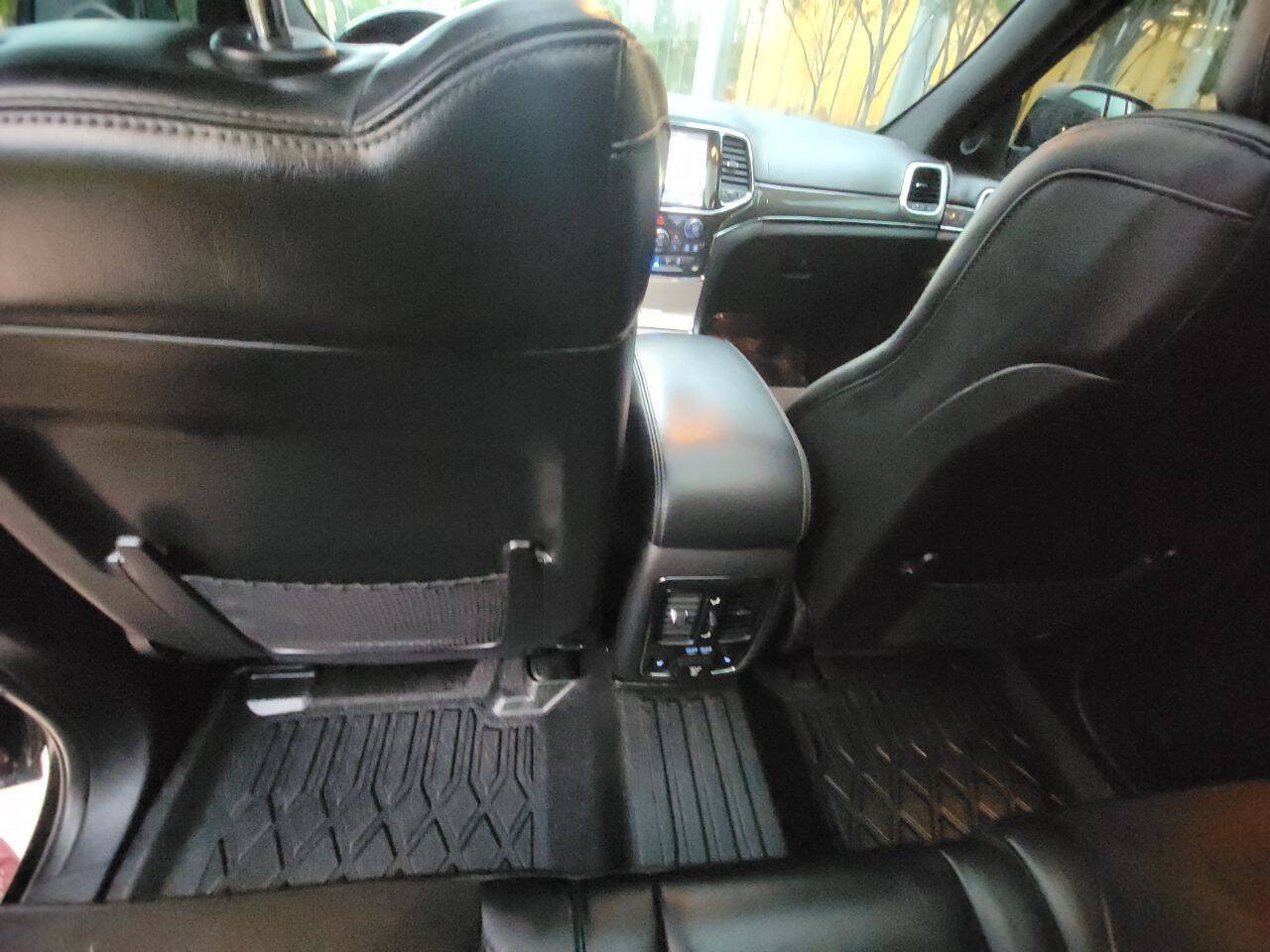 Used 2021 Jeep Grand Cherokee SRT AWD/4WD image 29