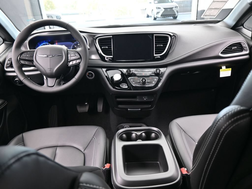 New 2026 Chrysler Pacifica Select w/ S Appearance Package FWD image 34