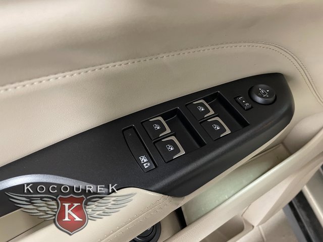 Used 2015 Cadillac SRX Luxury w/ Driver Awareness Package image 20