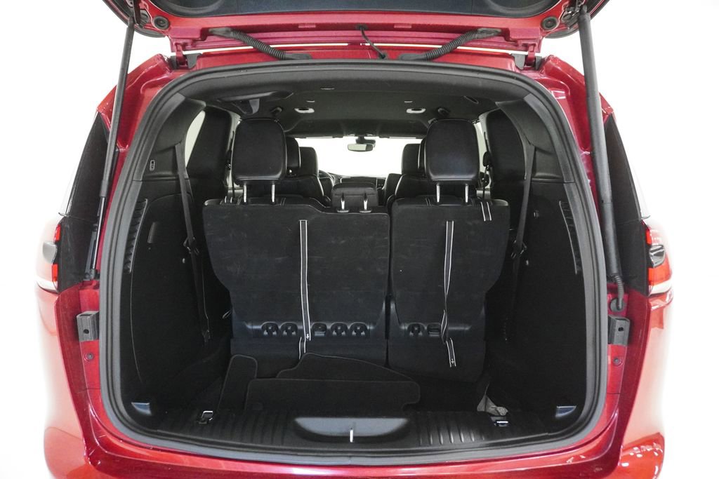 Used 2025 Chrysler Pacifica Select image 28