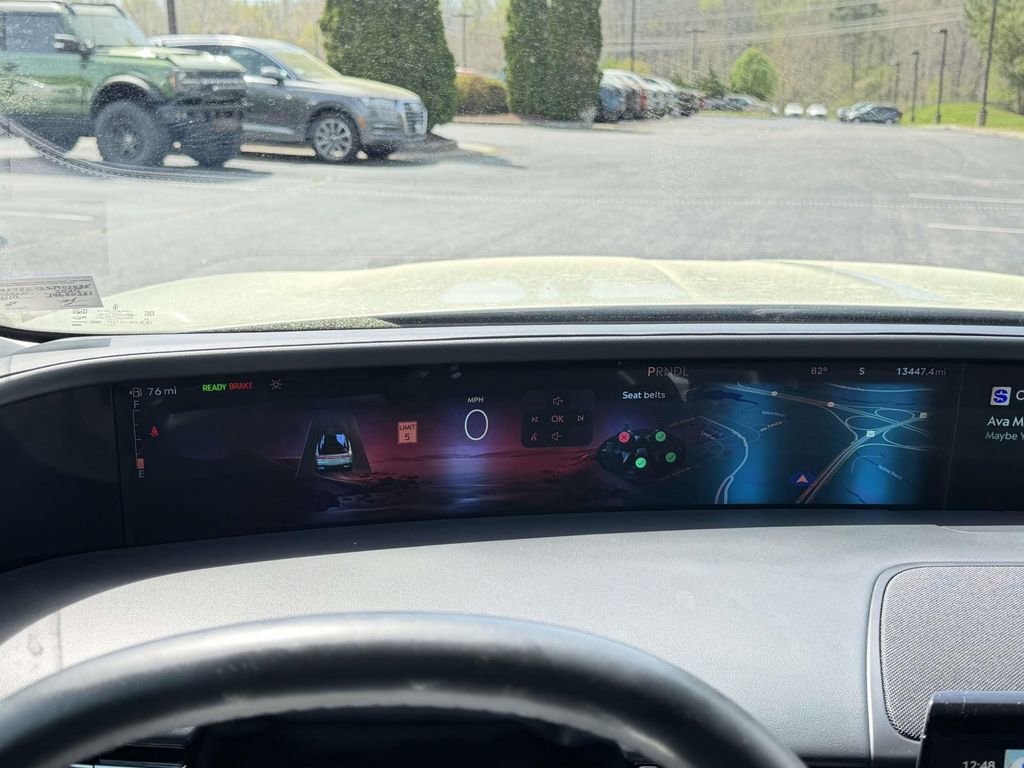 Used 2025 Lincoln Nautilus Reserve image 11