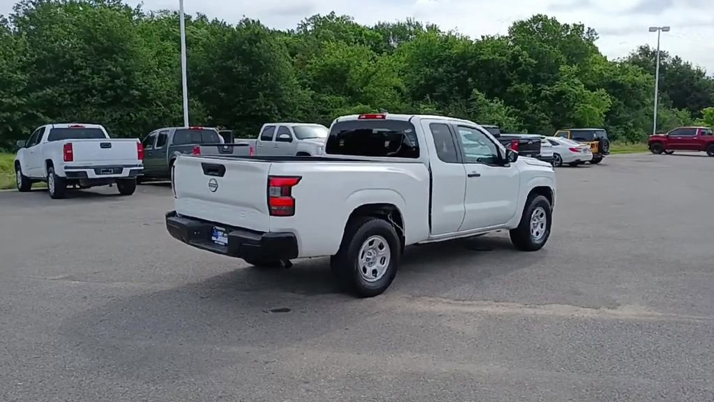 Used 2022 Nissan Frontier S RWD image 8