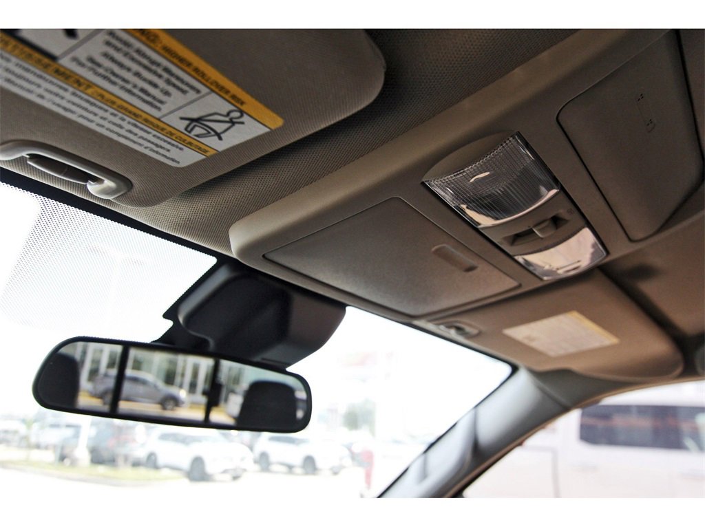 Used 2024 Nissan Frontier SV w/ SV Convenience Package image 16