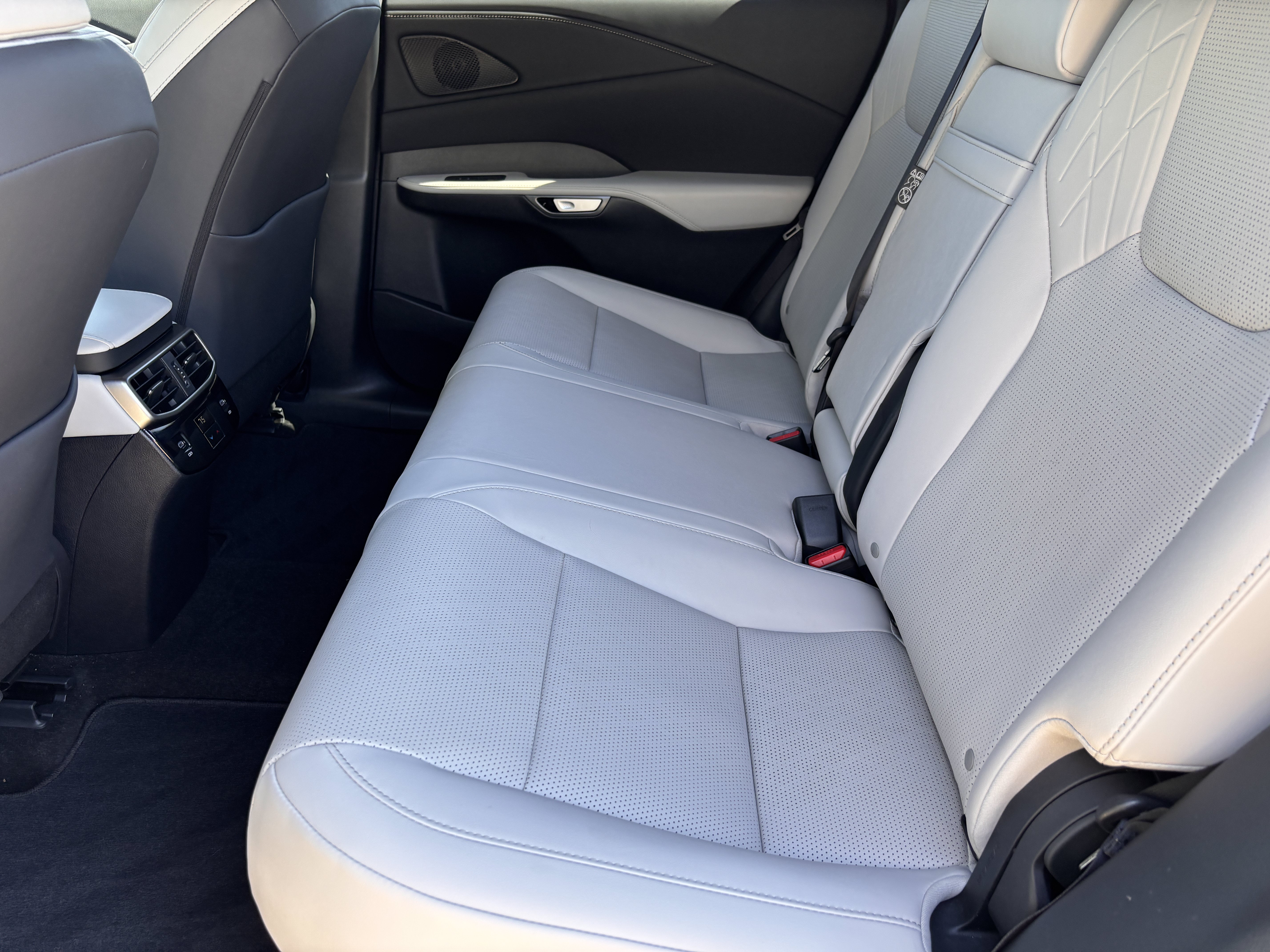 Used 2026 Lexus RX 350 Premium Plus w/ Accessory Package (Z1) FWD image 33