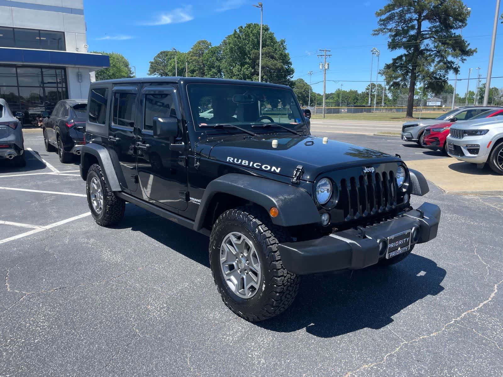 Used 2015 Jeep Wrangler Unlimited Rubicon w/ Dual Top Group AWD/4WD image 7