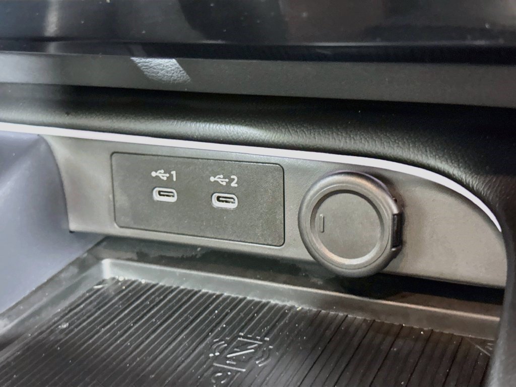 Used 2026 Nissan Sentra SR w/ Floor Mat Package FWD image 40