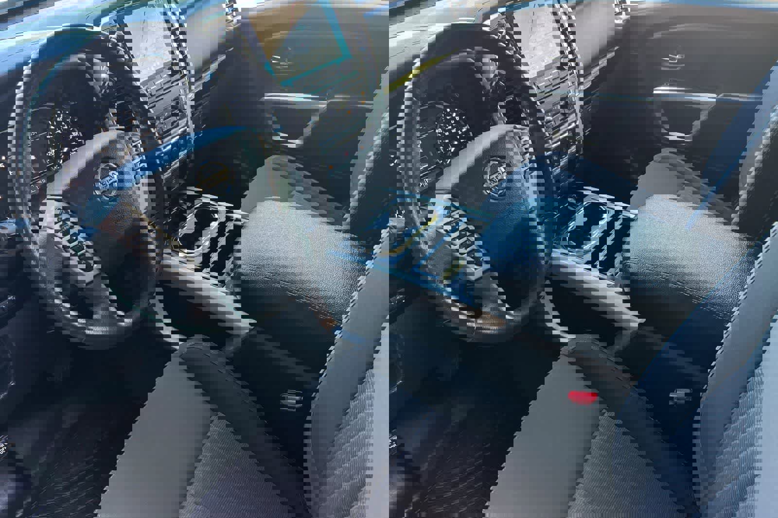 Certified 2021 Nissan Titan SV w/ SV Convenience Package image 12