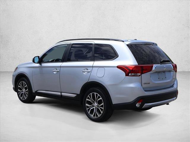 Used 2016 Mitsubishi Outlander SE AWD/4WD image 8