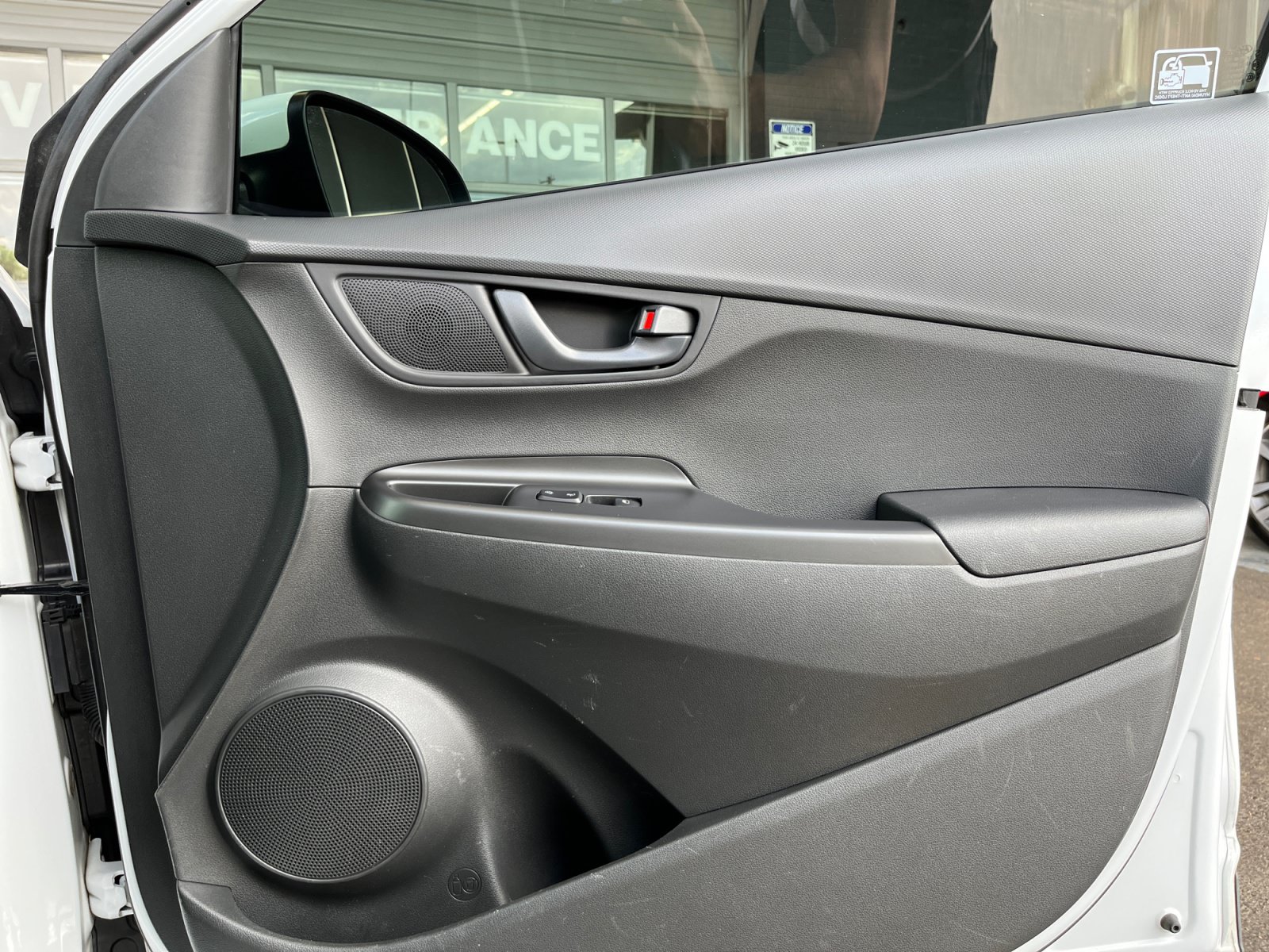 Used 2020 Hyundai Kona SE AWD/4WD image 16