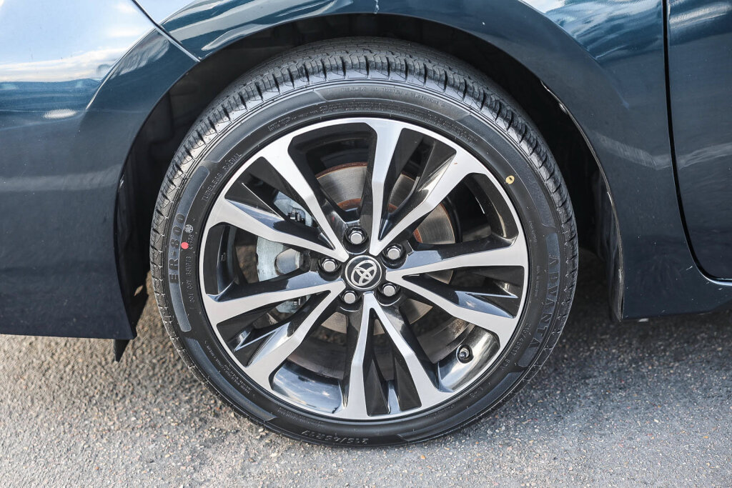 Certified 2019 Toyota Corolla SE FWD image 28