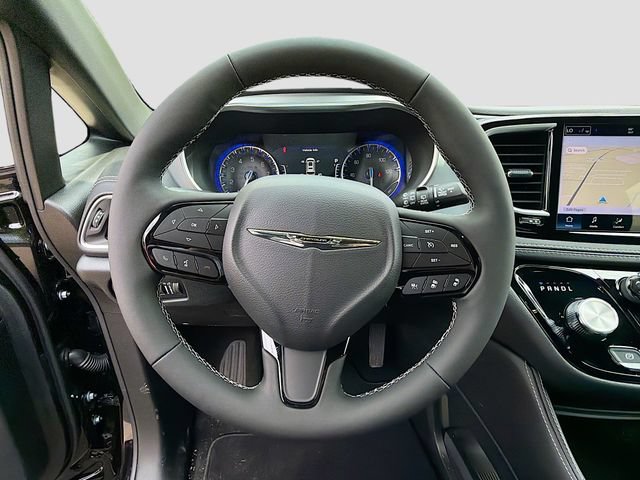 New 2026 Chrysler Pacifica Limited w/ S Appearance Package AWD/4WD image 9
