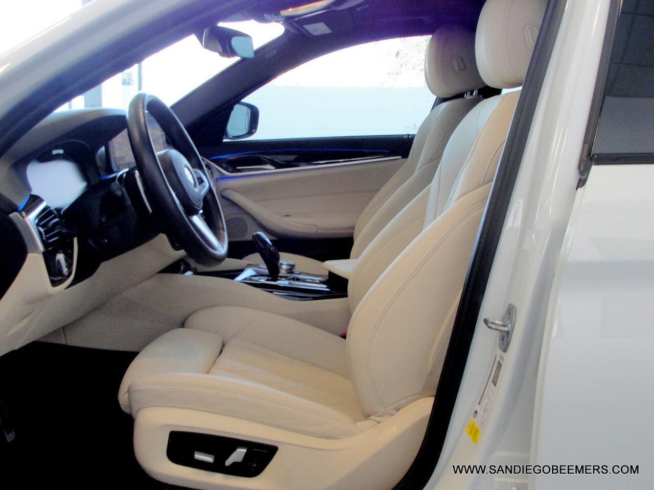 Used 2022 BMW 540i w/ M Sport Package image 31