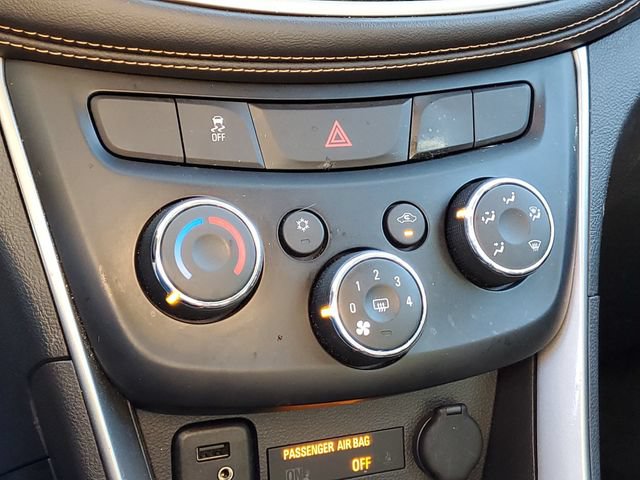 Used 2018 Chevrolet Trax LT w/ LT Convenience Package FWD image 22