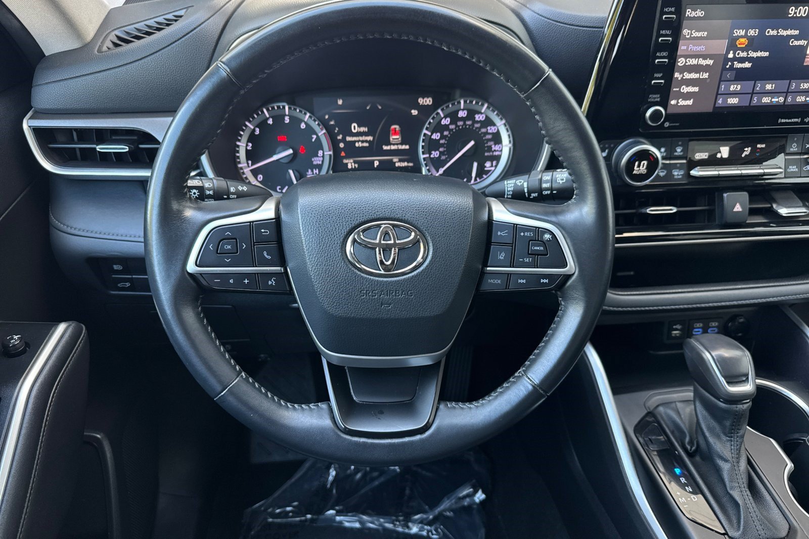Used 2022 Toyota Highlander XLE FWD image 31