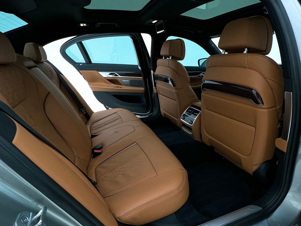 Certified 2022 BMW 740i xDrive w/ M Sport Package image 14