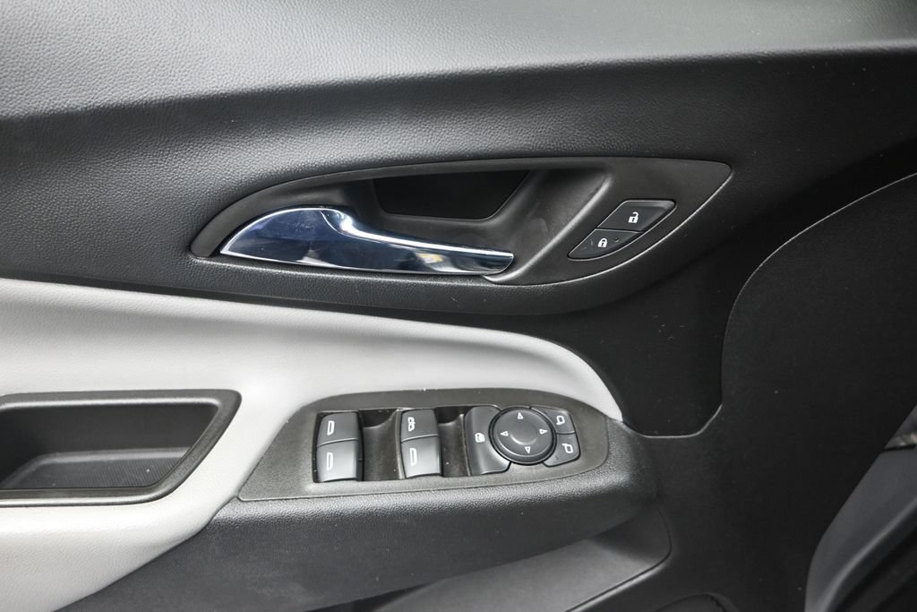 Used 2023 Chevrolet Equinox LS w/ LS Convenience Package FWD image 11