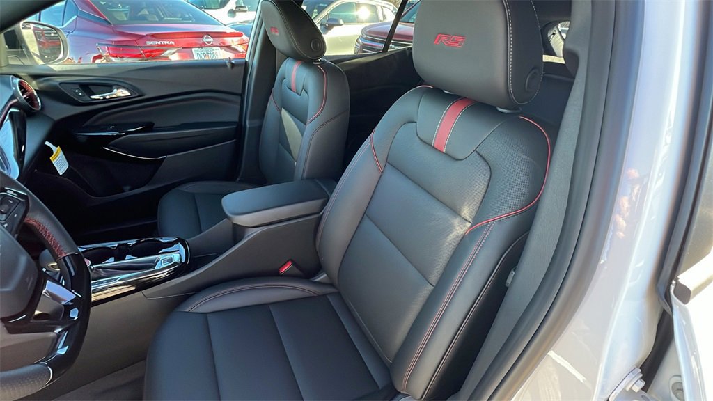 New 2026 Chevrolet Trax RS w/ Sunroof Package image 15