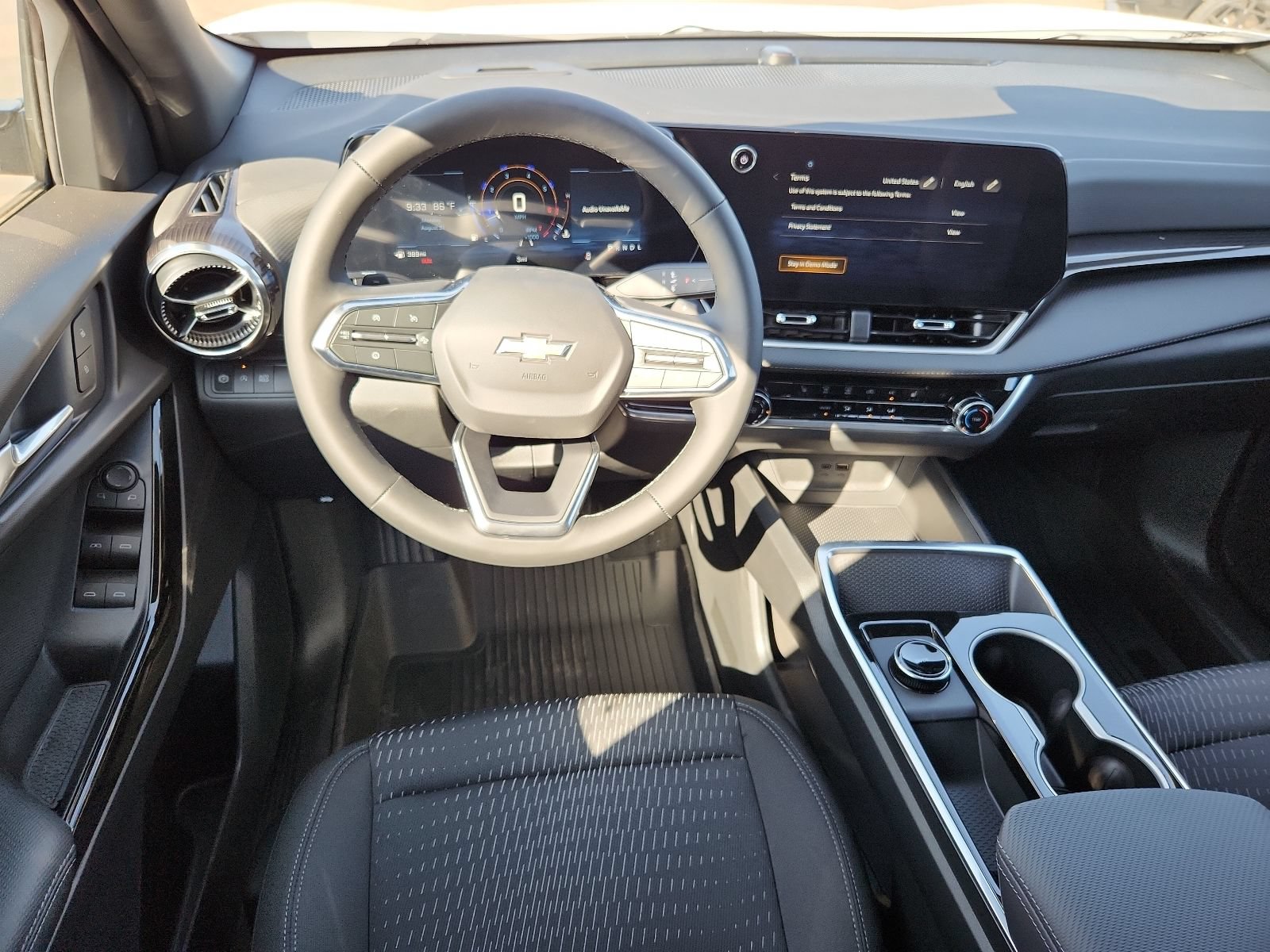 New 2027 Chevrolet Equinox LT w/ Safety and Technology Package FWD image 11