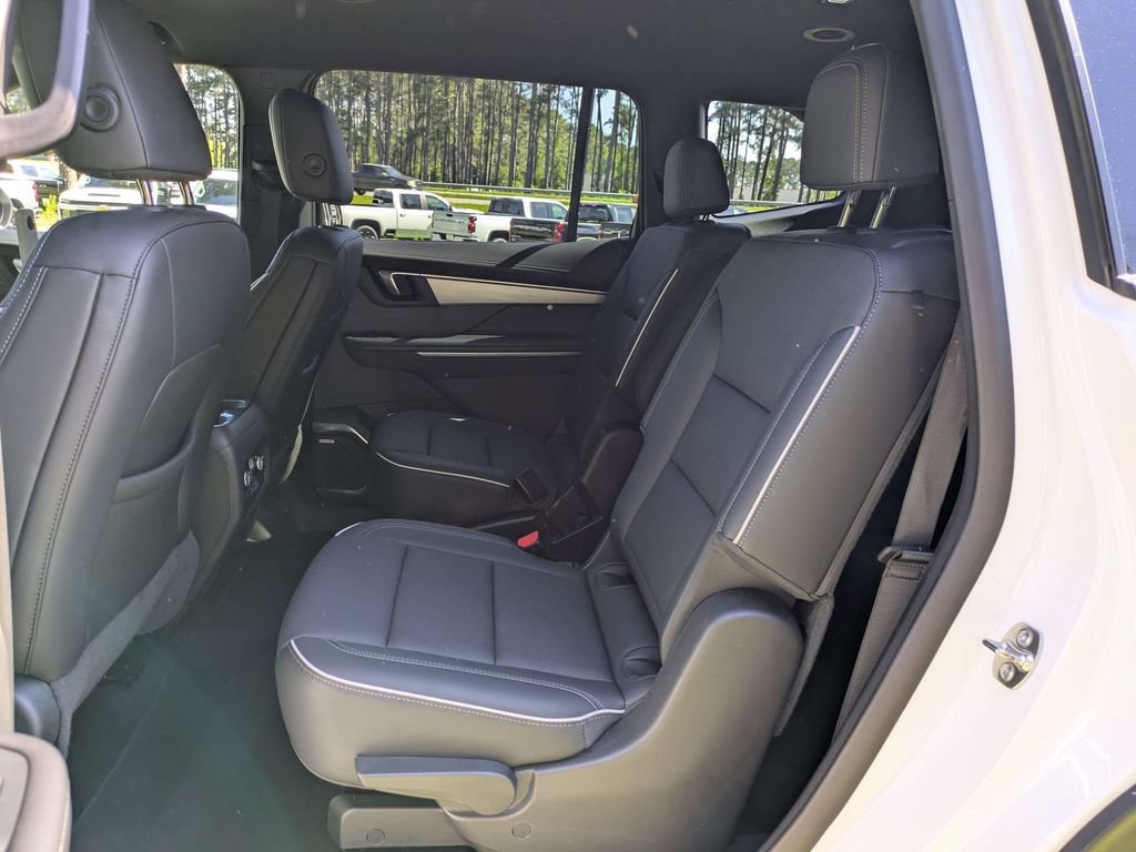 Used 2025 Buick Enclave Preferred FWD image 15