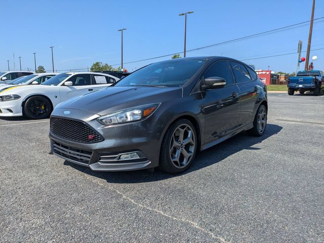 Used 2018 Ford Focus ST FWD image 9
