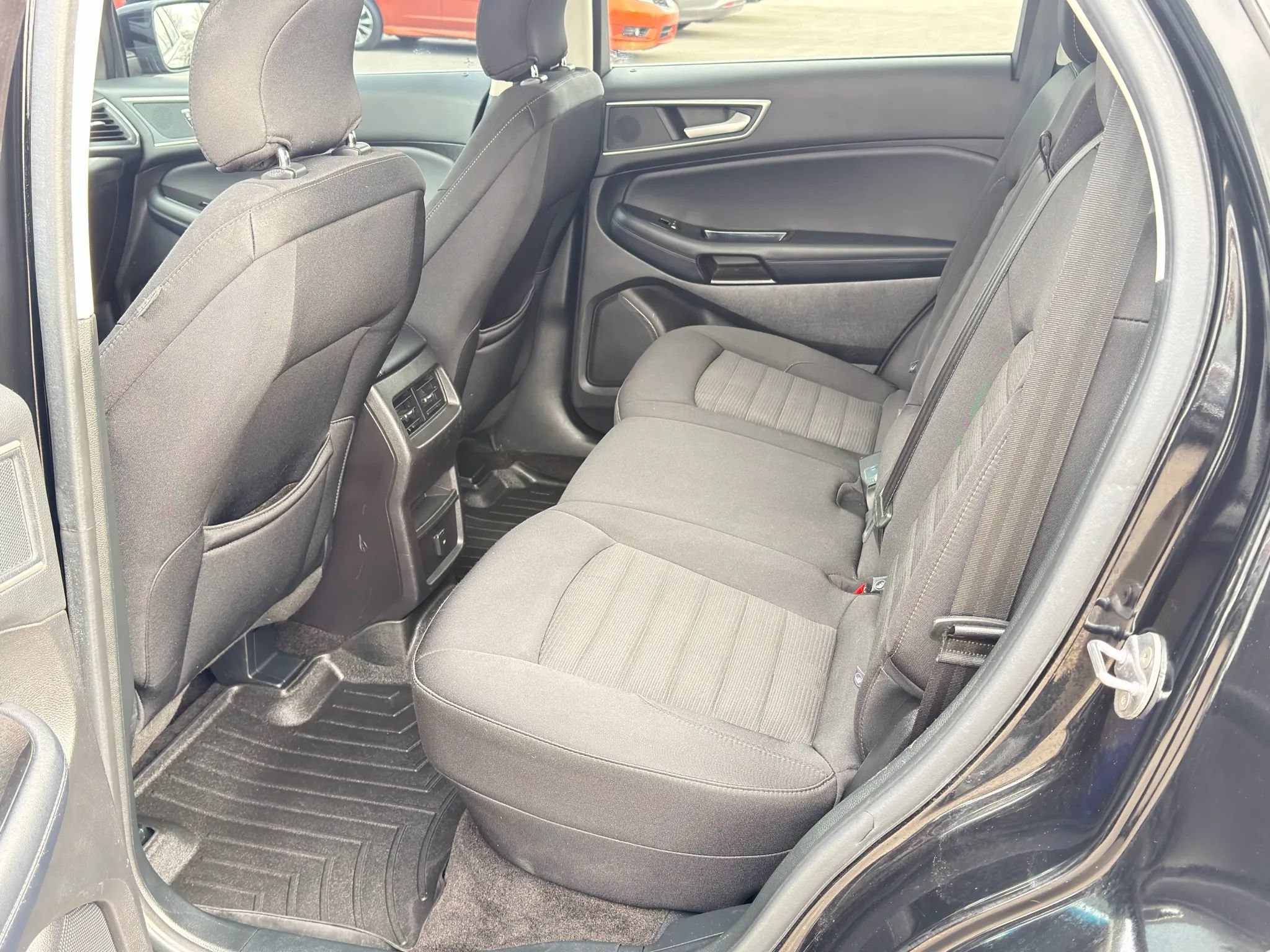 Used 2018 Ford Edge SEL w/ Canadian Touring Package AWD/4WD image 12