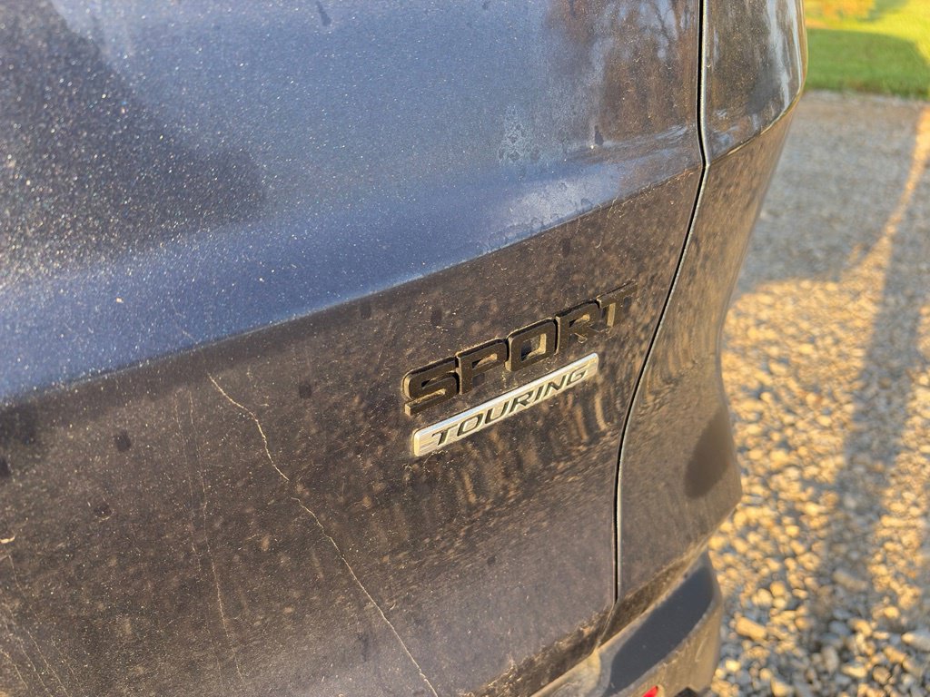 Used 2025 Honda CR-V Sport Touring image 4