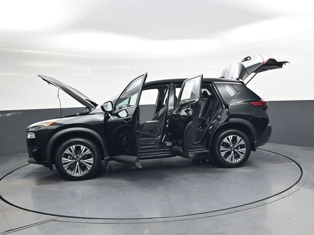 Used 2023 Nissan Rogue SV image 45