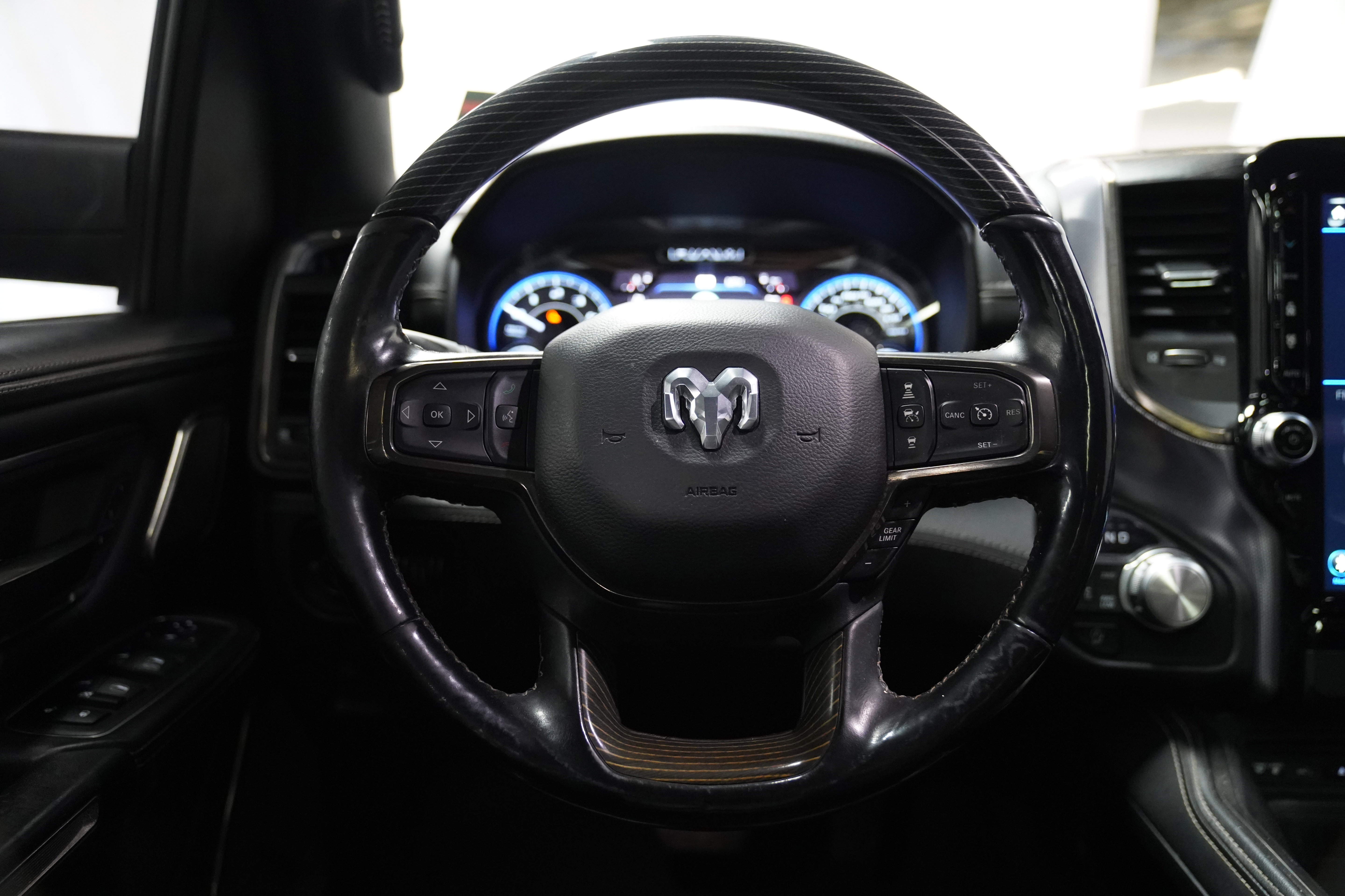 Used 2019 RAM 1500 Limited AWD/4WD image 18