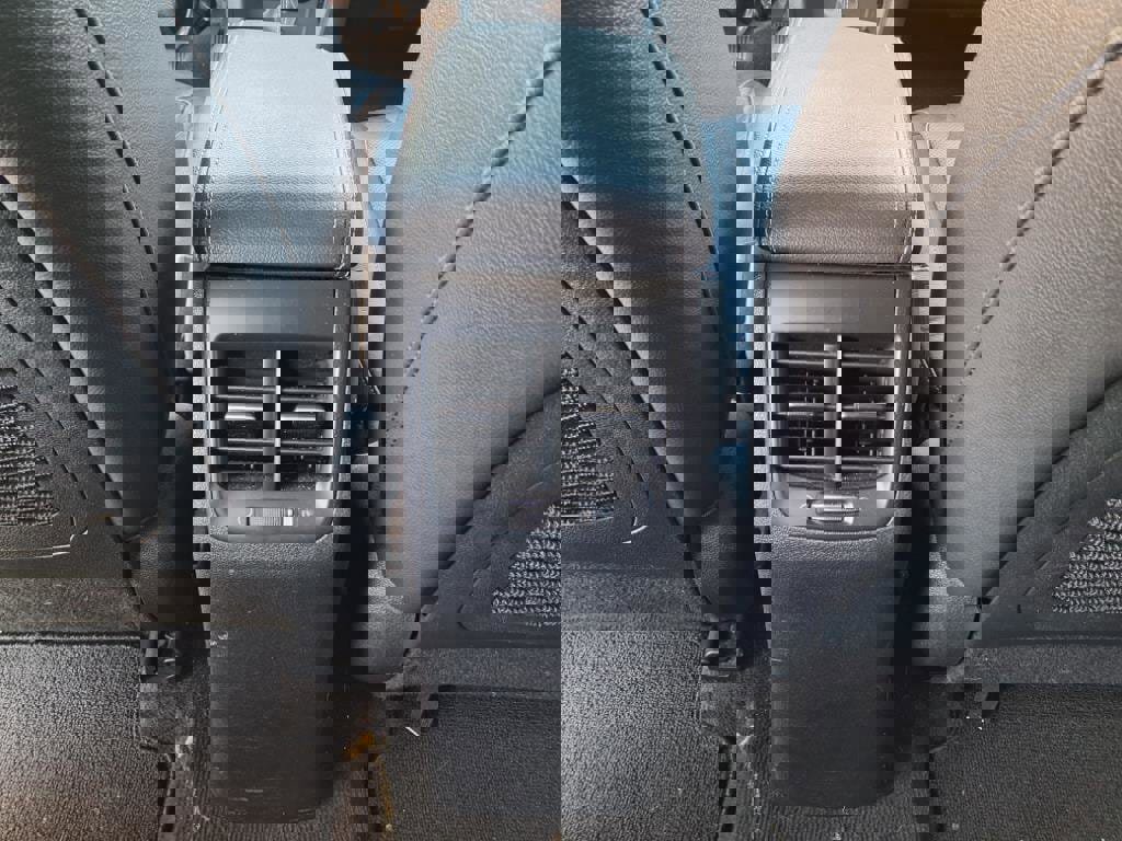 Used 2017 Kia Niro Touring image 6