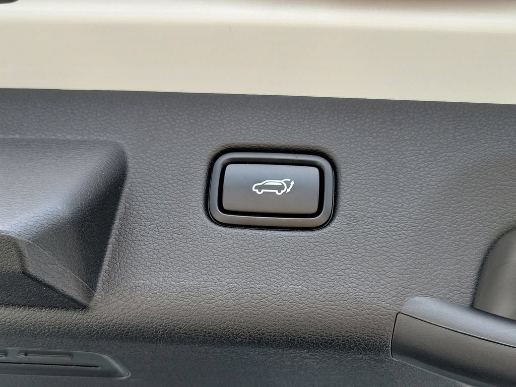 Used 2025 Kia Sportage SX FWD image 18