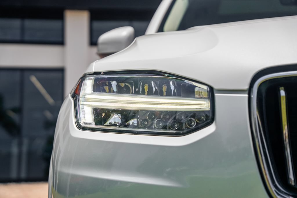 Used 2023 Volvo XC90 B5 Core w/ Protection Package Premier AWD/4WD image 9