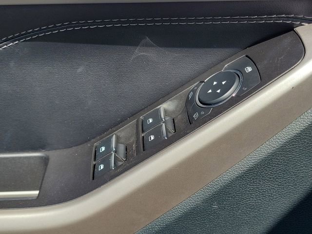 Used 2023 Ford Explorer XLT image 16