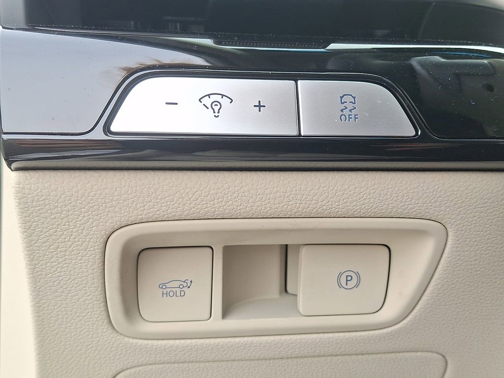 Used 2025 Genesis G80 3.5T Sport image 30