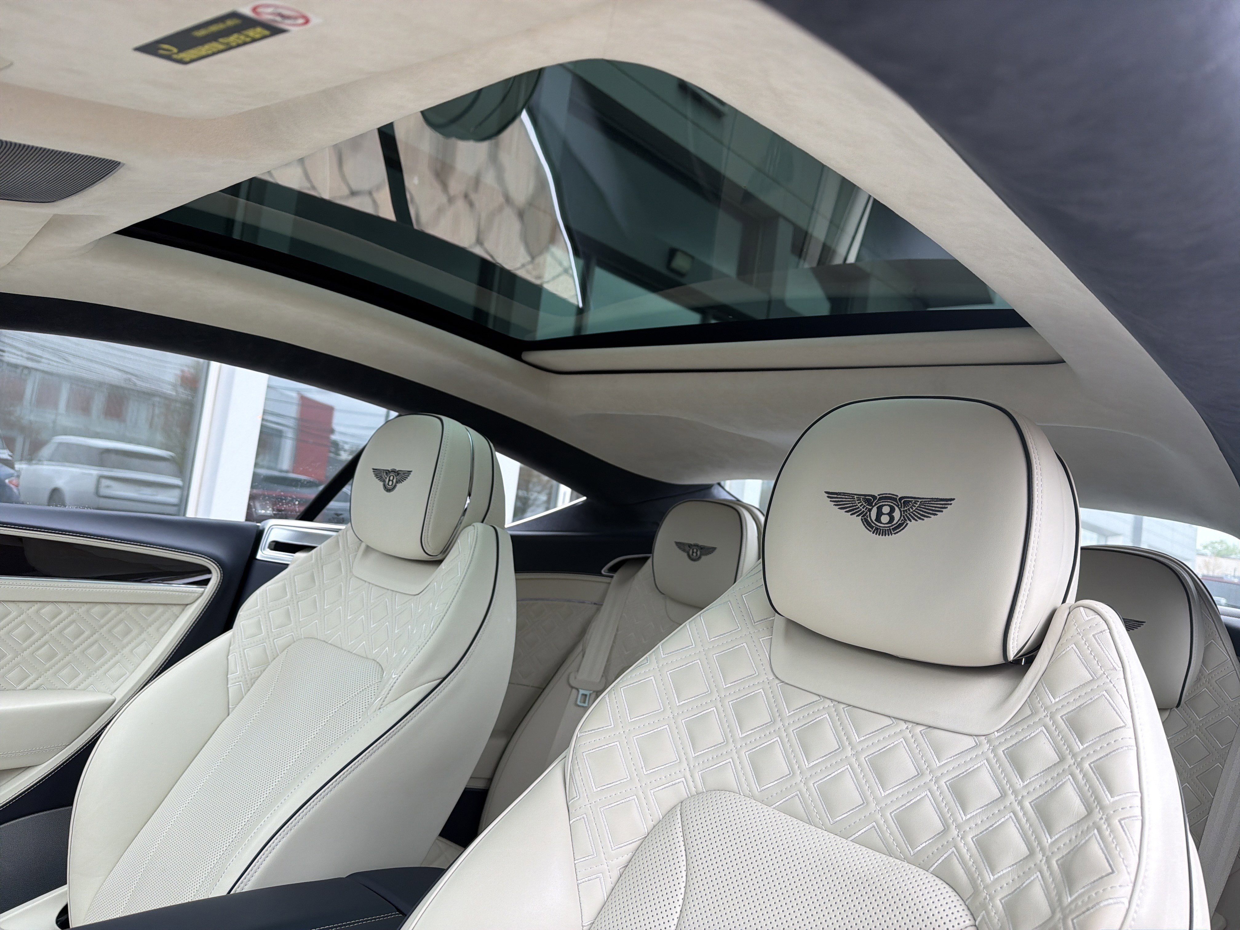 Used 2022 Bentley Continental GT image 16