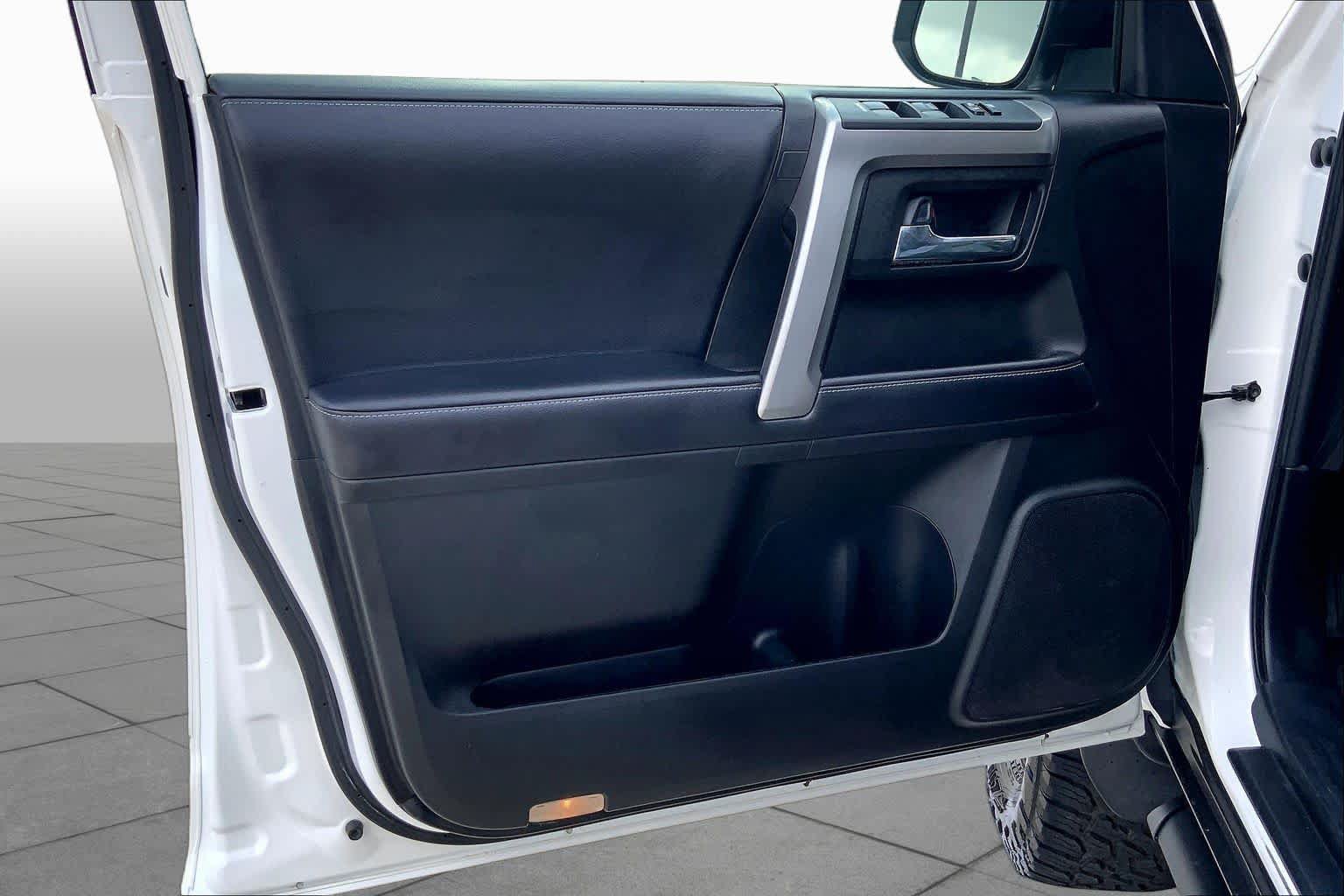 Used 2018 Toyota 4Runner SR5 Premium AWD/4WD image 20