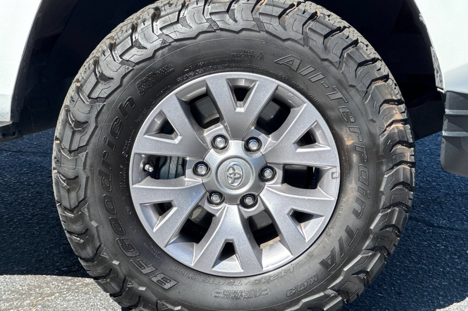 Used 2022 Toyota Tacoma SR AWD/4WD image 24