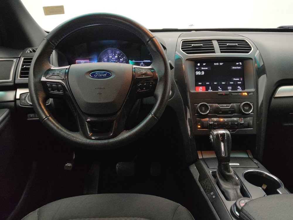 Used 2018 Ford Explorer XLT w/ Equipment Group 201A AWD/4WD image 22