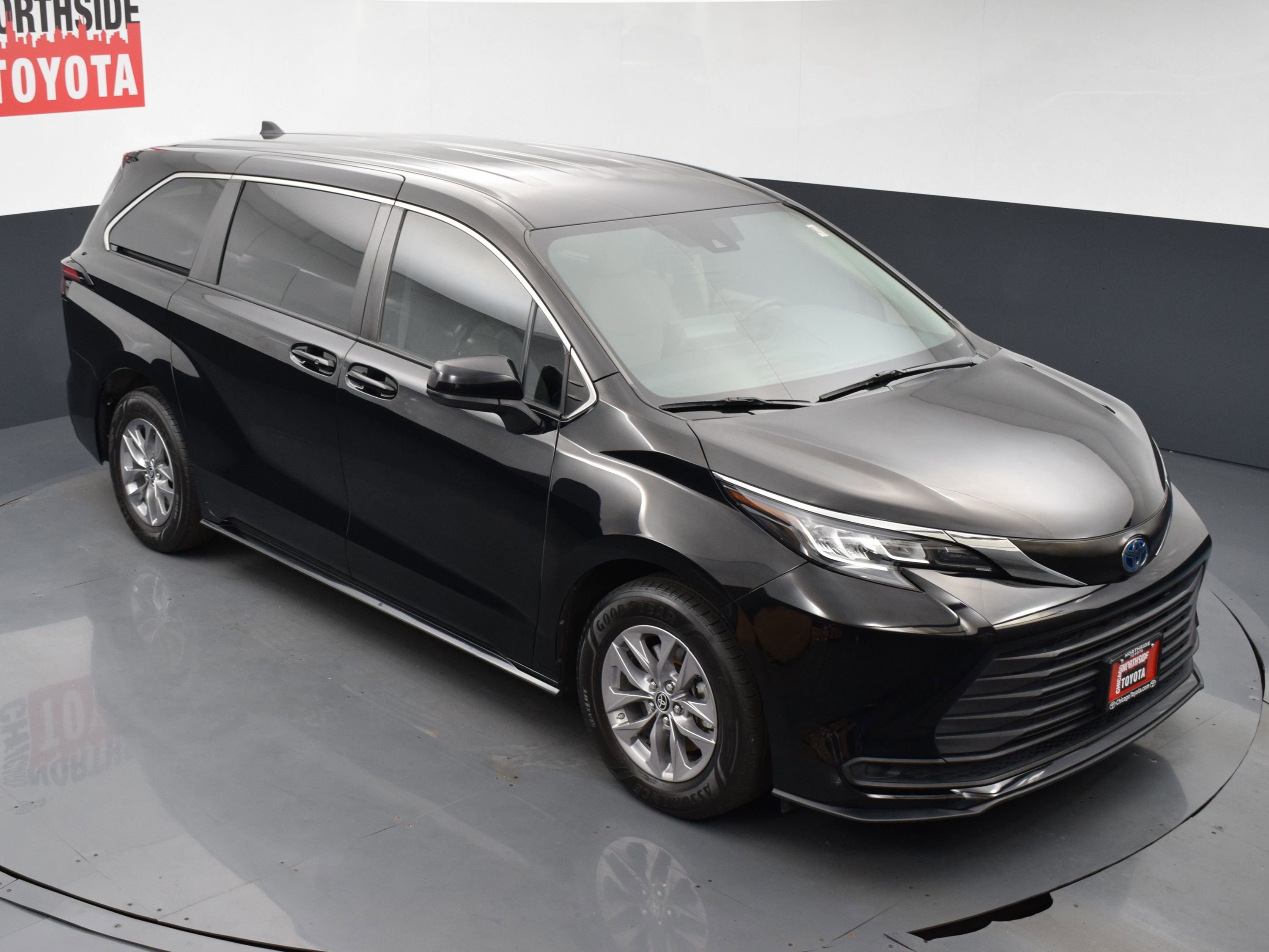 Used 2022 Toyota Sienna LE FWD image 23