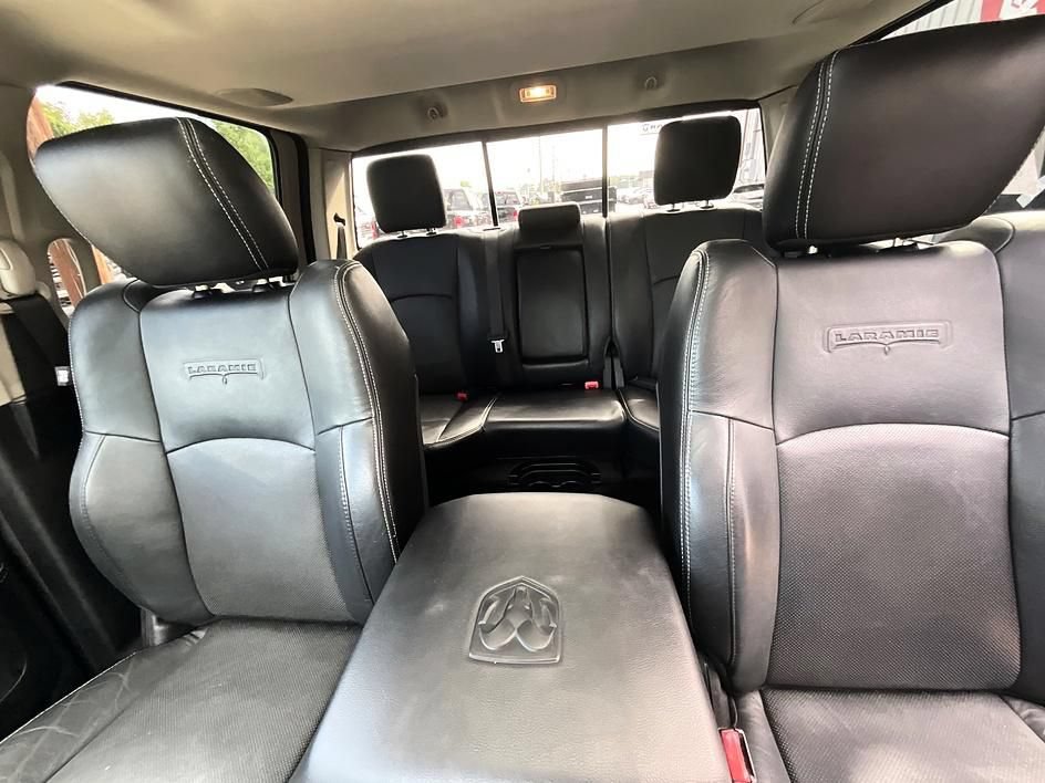 Used 2016 RAM 1500 Laramie w/ Convenience Group AWD/4WD image 39