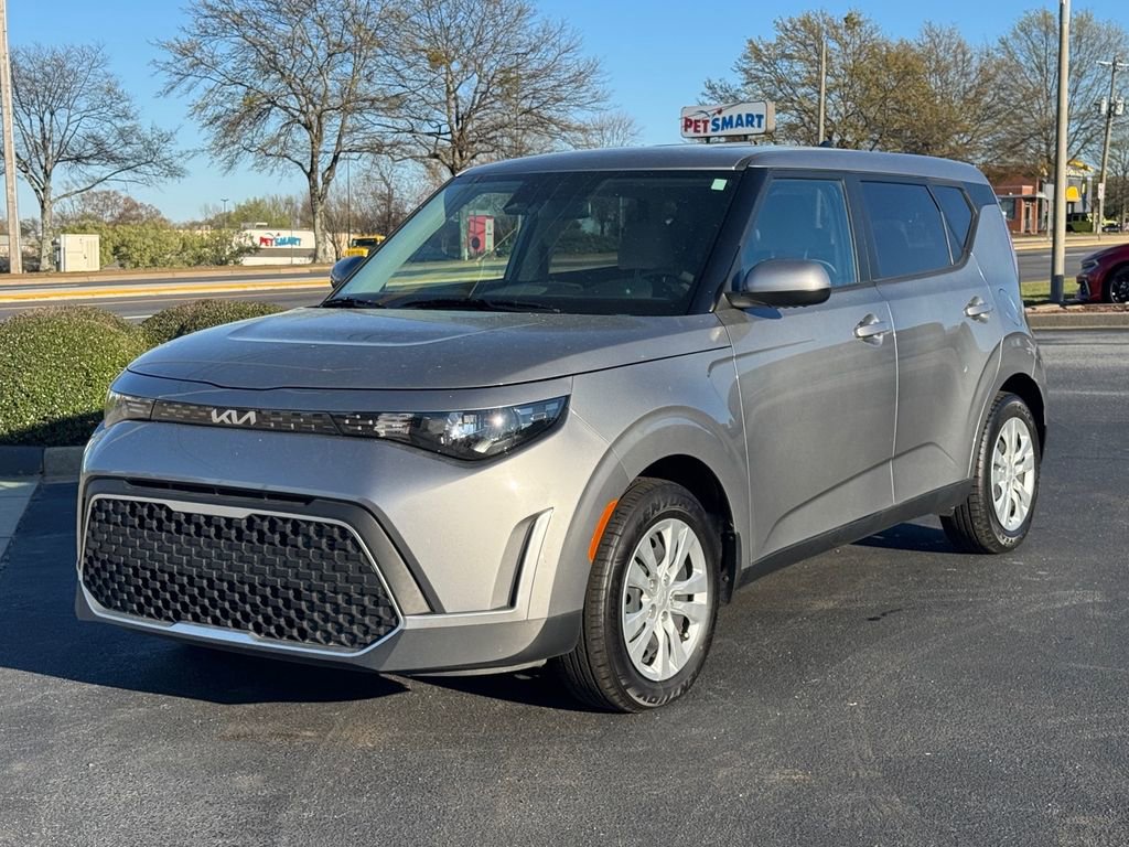 Used 2023 Kia Soul LX image 7