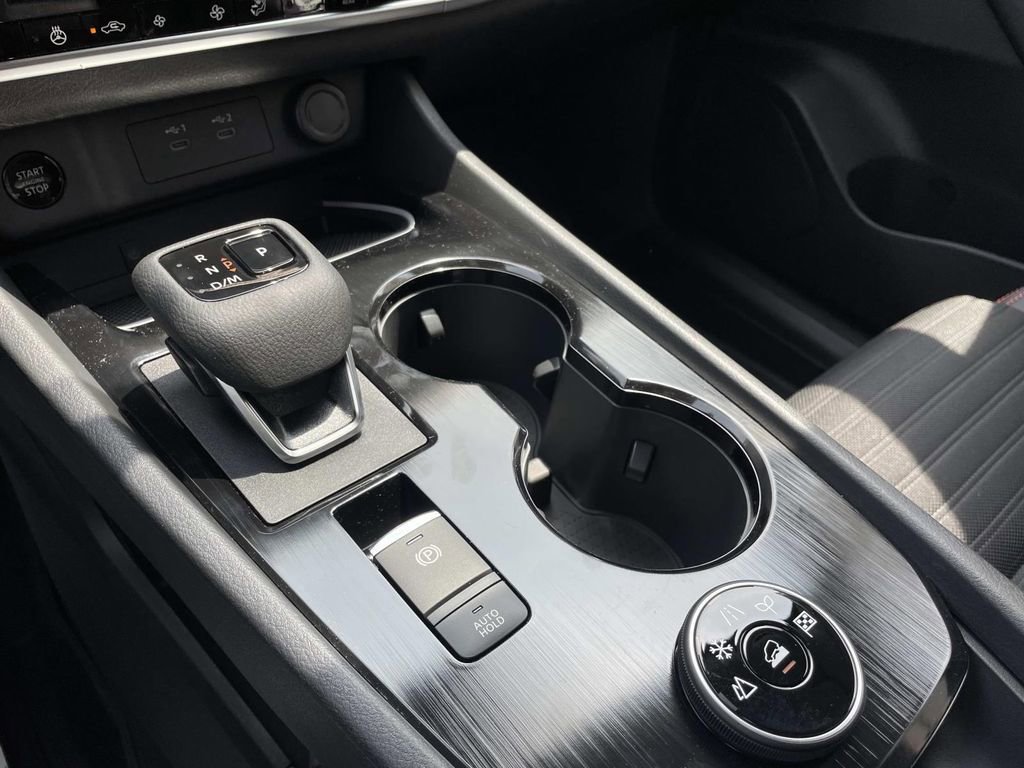 New 2026 Nissan Rogue SV AWD/4WD image 29