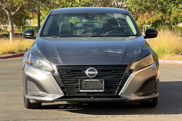 Used 2024 Nissan Altima 2.5 SV FWD image 9
