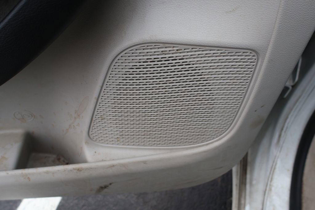 Used 2017 Chrysler Pacifica Touring-L Plus w/ Tire & Wheel Group image 16