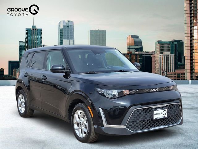 Used 2023 Kia Soul LX w/ LX Technology Package image 7